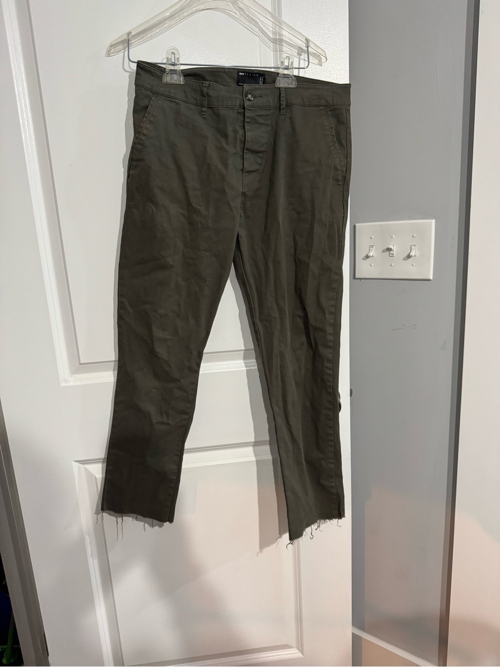 Men's ASOS Olive Green Casual Chino ankle Pants size 32x34”
